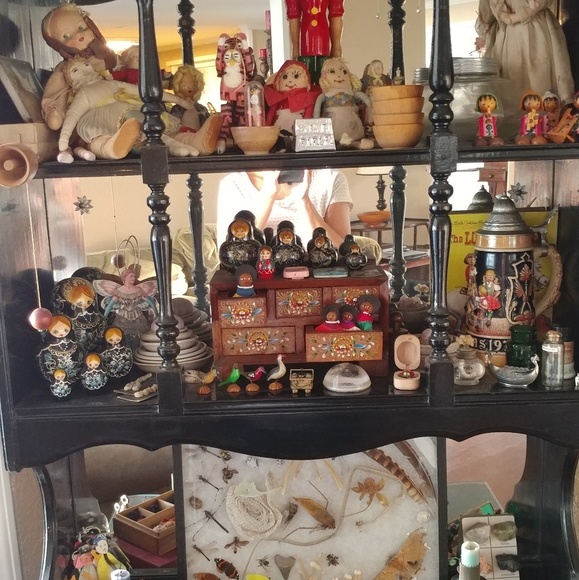 Welcome to my closet 🌹🌿 - Picture 9 of 11